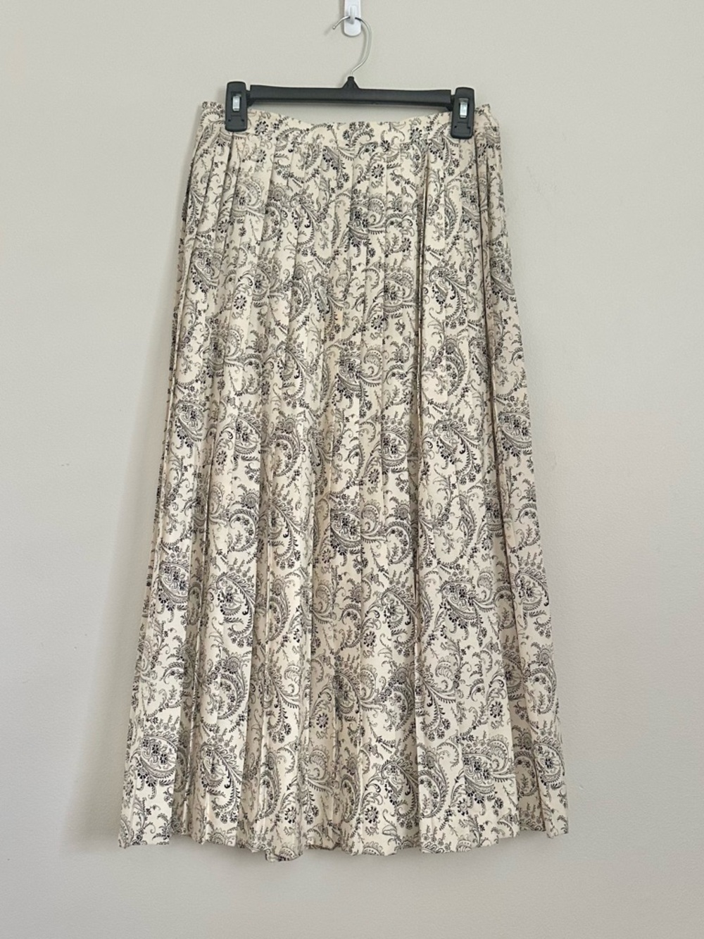 Vintage 90s Paisley Pleated Midi Skirt Size 10 USA Made Cottagecore Western Chic